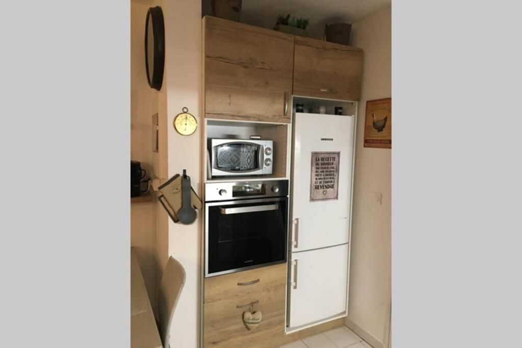 Appartement T2 Dans Residence Avec Piscine Et Tennis Сен-Рафаэль Экстерьер фото